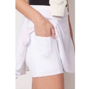 Spanx Elegant White Pleated Skirt